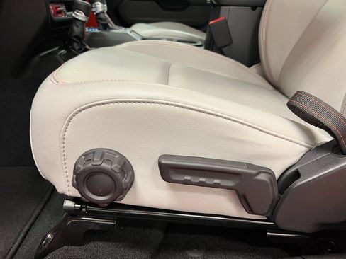 Used 2023 Jeep Gladiator Mojave w/ Cold Weather Group image 7