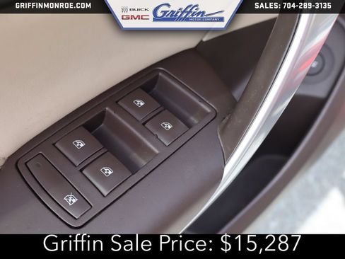 Certified 2017 Buick Regal Premium w/ Driver Confidence Package #1 FWD image 17