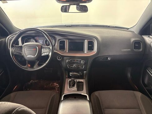 Used 2022 Dodge Charger SXT RWD image 38