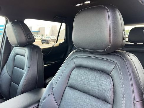 Used 2025 Chevrolet Equinox LT w/ Convenience Package II AWD/4WD image 12