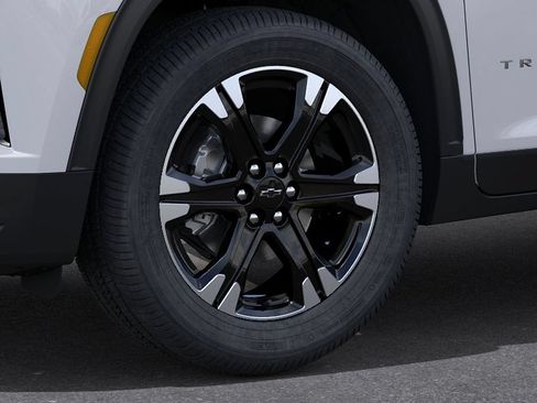 New 2027 Chevrolet Traverse LT w/ Sun and Wheel Package AWD/4WD image 9
