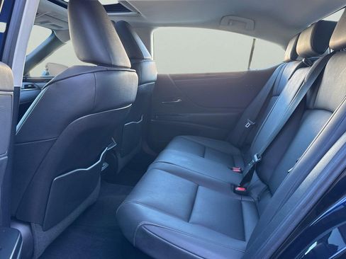 Used 2020 Lexus ES 300h w/ Premium Package image 5