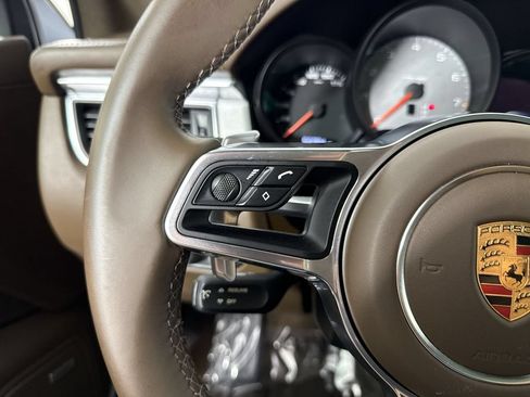 Certified 2018 Porsche Macan S AWD/4WD image 38