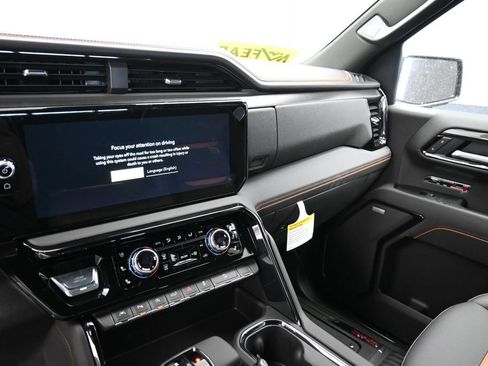 New 2026 GMC Sierra 1500 AT4 w/ AT4 Premium Package AWD/4WD image 23
