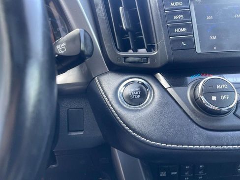 Used 2018 Toyota RAV4 XLE AWD/4WD image 26