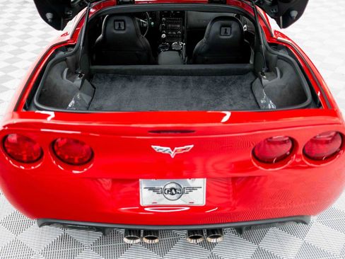 Used 2009 Chevrolet Corvette Coupe w/ Z51 Performance Package RWD image 72