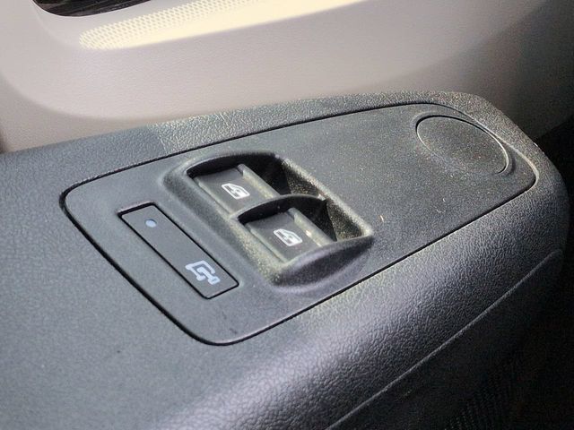 Used 2021 RAM ProMaster 2500 w/ Premium Appearance Group FWD image 19