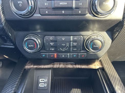 Used 2019 Ford F250 Lariat w/ Lariat Ultimate Package image 22