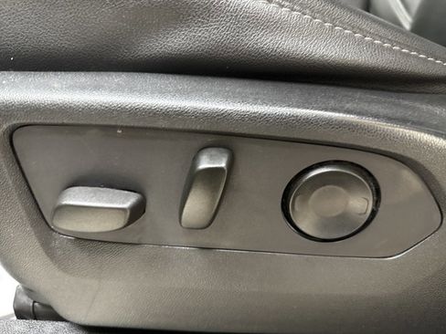 Used 2021 Chevrolet Suburban Z71 image 26