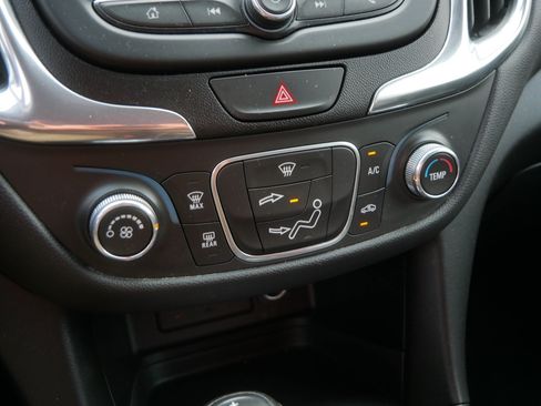 Used 2020 Chevrolet Equinox LT AWD/4WD image 28