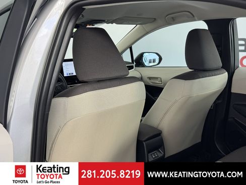 Used 2025 Toyota Corolla LE FWD image 16
