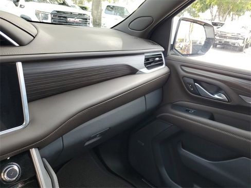 Used 2021 GMC Yukon Denali w/ Denali Ultimate Package image 25