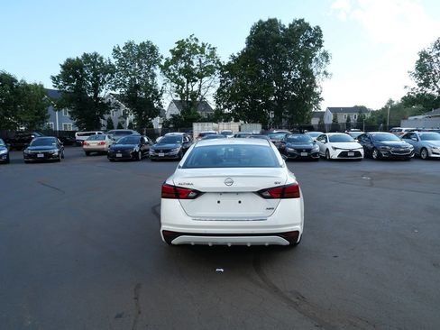 Used 2023 Nissan Altima 2.5 SV AWD/4WD image 4