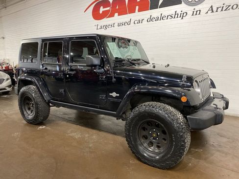 Used 2015 Jeep Wrangler Unlimited Sport image 2