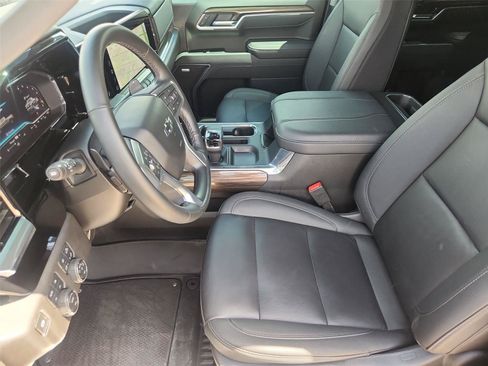 Used 2025 Chevrolet Silverado 1500 RST w/ Redline Edition AWD/4WD image 19