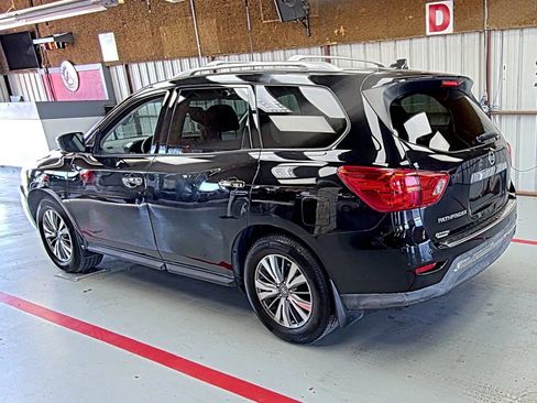 Used 2020 Nissan Pathfinder S image 4