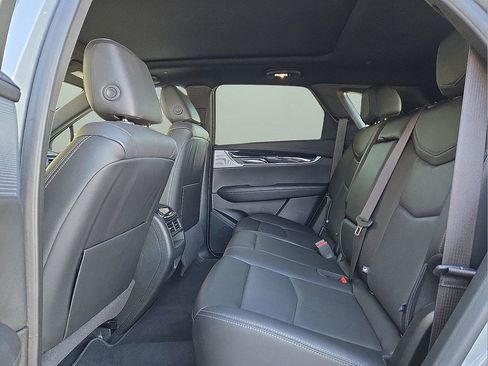 Used 2024 Cadillac XT5 Premium Luxury image 17