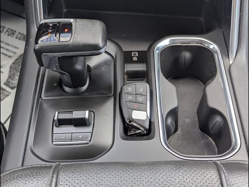 Used 2023 GMC Sierra 1500 Denali w/ Technology Package AWD/4WD image 33