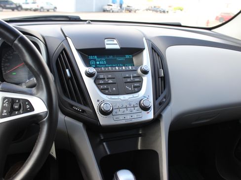 Used 2010 Chevrolet Equinox LT AWD/4WD image 9
