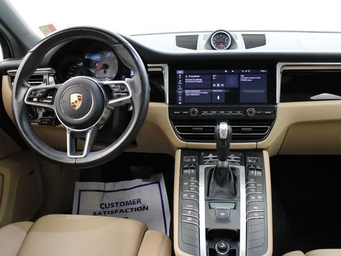 Certified 2021 Porsche Macan S AWD/4WD image 16
