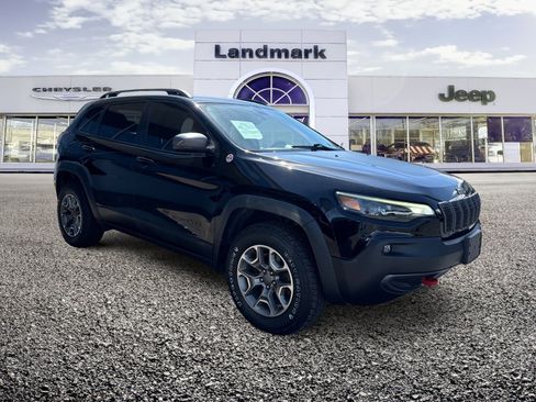 Used 2020 Jeep Cherokee Trailhawk w/ Cold Weather Group AWD/4WD image 21