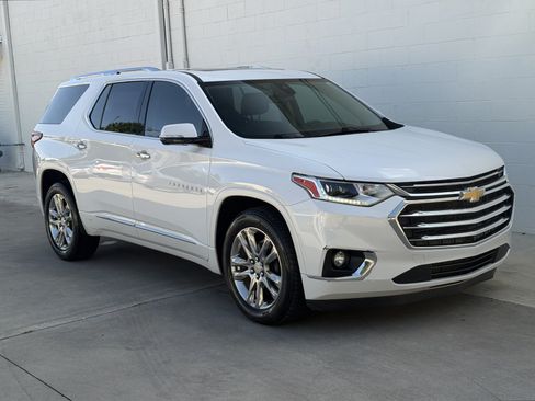 Used 2020 Chevrolet Traverse High Country AWD/4WD image 3