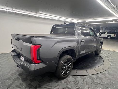 Used 2023 Toyota Tundra SR5 w/ SR5 Convenience Package AWD/4WD image 4