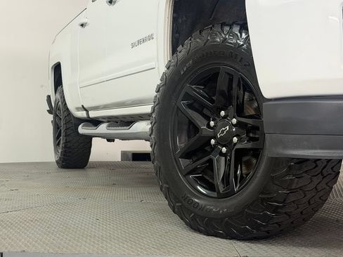 Used 2018 Chevrolet Silverado 1500 LT w/ All Star Edition AWD/4WD image 17