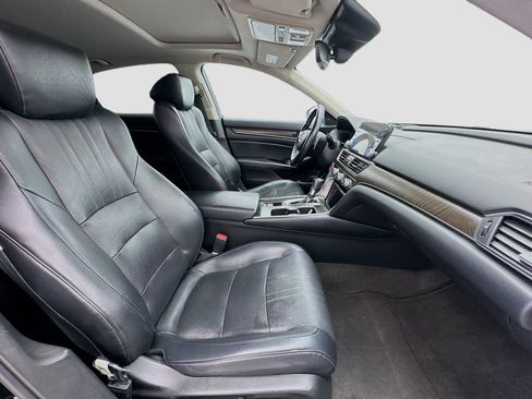 Used 2018 Honda Accord Touring image 20