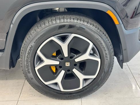 Used 2023 Rivian R1S Adventure AWD/4WD image 43