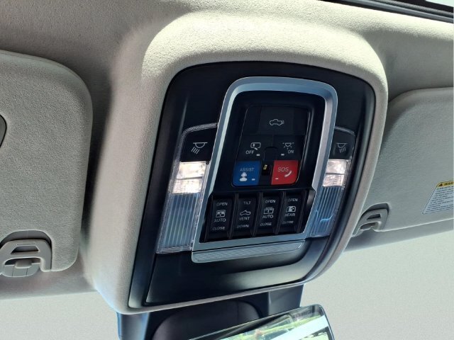 Used 2024 RAM 1500 Limited AWD/4WD image 28