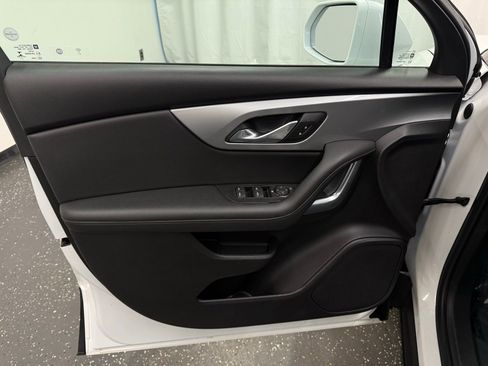 Used 2020 Chevrolet Blazer LT image 9