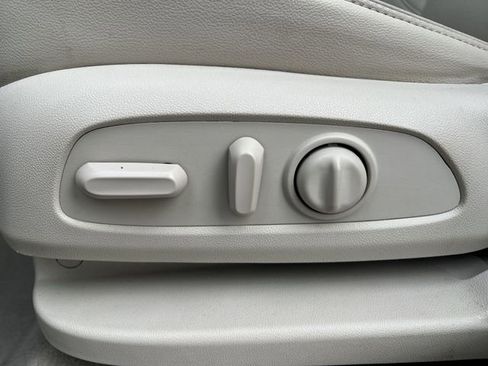 Used 2022 GMC Acadia Denali w/ Trailering Package image 29