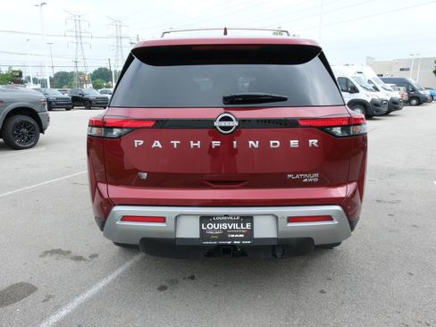 Used 2025 Nissan Pathfinder Platinum AWD/4WD image 8