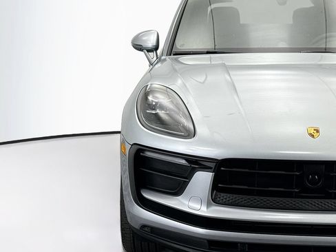 Used 2026 Porsche Macan AWD/4WD image 12