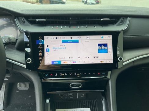 New 2026 Jeep Grand Cherokee L Laredo image 16