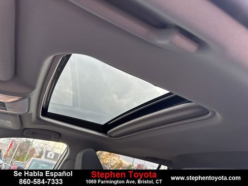 Used 2022 Toyota RAV4 XLE image 26