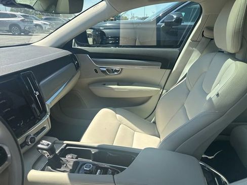Used 2017 Volvo S90 T6 Momentum w/ Vision Package AWD/4WD image 22