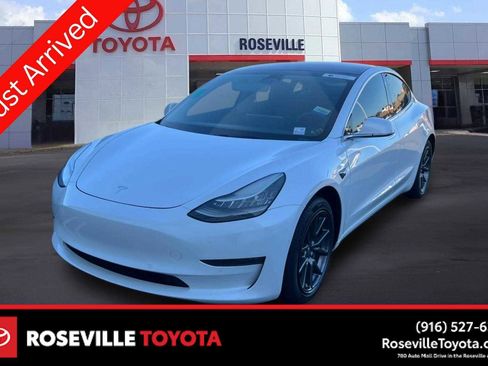 Used 2018 Tesla Model 3 Long Range RWD image 1