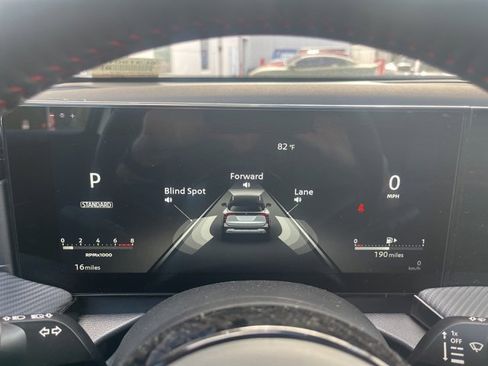 New 2025 Nissan Kicks SR image 30