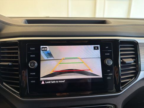 Used 2023 Volkswagen Atlas Cross Sport SE image 29