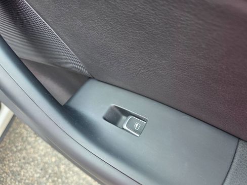 Used 2018 Audi Q3 2.0T Premium w/ Convenience Package image 32