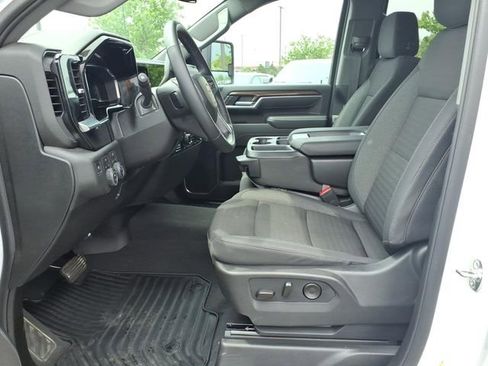 Used 2025 Chevrolet Silverado 2500 LT w/ Convenience Package AWD/4WD image 19