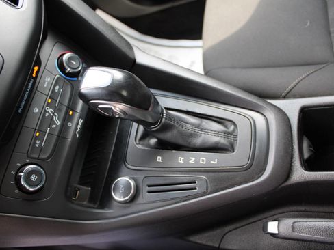 Used 2016 Ford Focus SE image 22