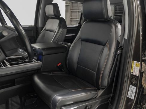 Used 2024 Ford F350 Lariat w/ FX4 Off-Road Package image 32