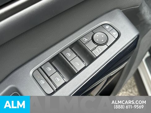 Certified 2025 Nissan Pathfinder SV w/ SV Premium Package image 24