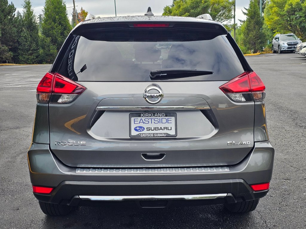 Used 2018 Nissan Rogue SL w/ Premium Package AWD/4WD image 6