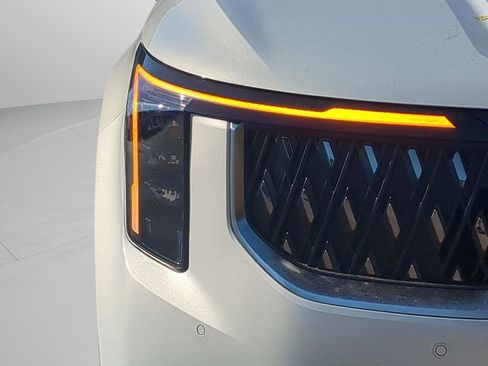 New 2026 Kia Carnival EX image 8