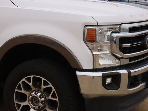 Used 2020 Ford F250 Lariat w/ Lariat Ultimate Package image 3