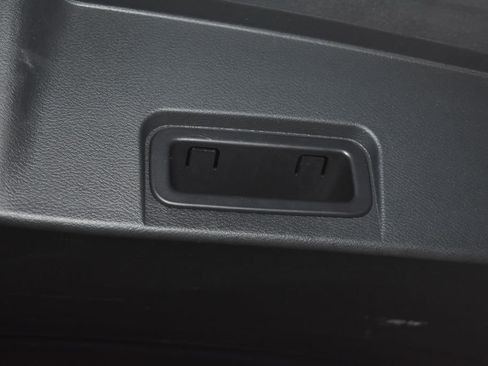 Certified 2023 Nissan Rogue SV image 32